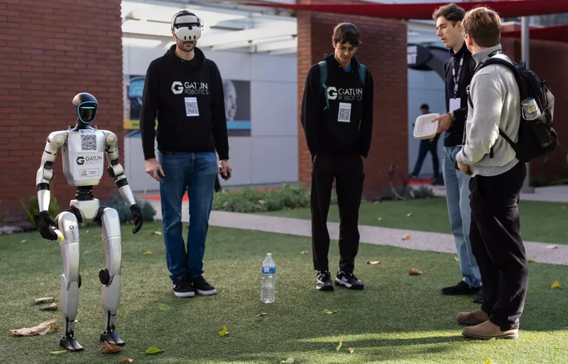 Los Angeles Times: At a Silicon Valley summit, robots fold laundry, and investors open their wallets