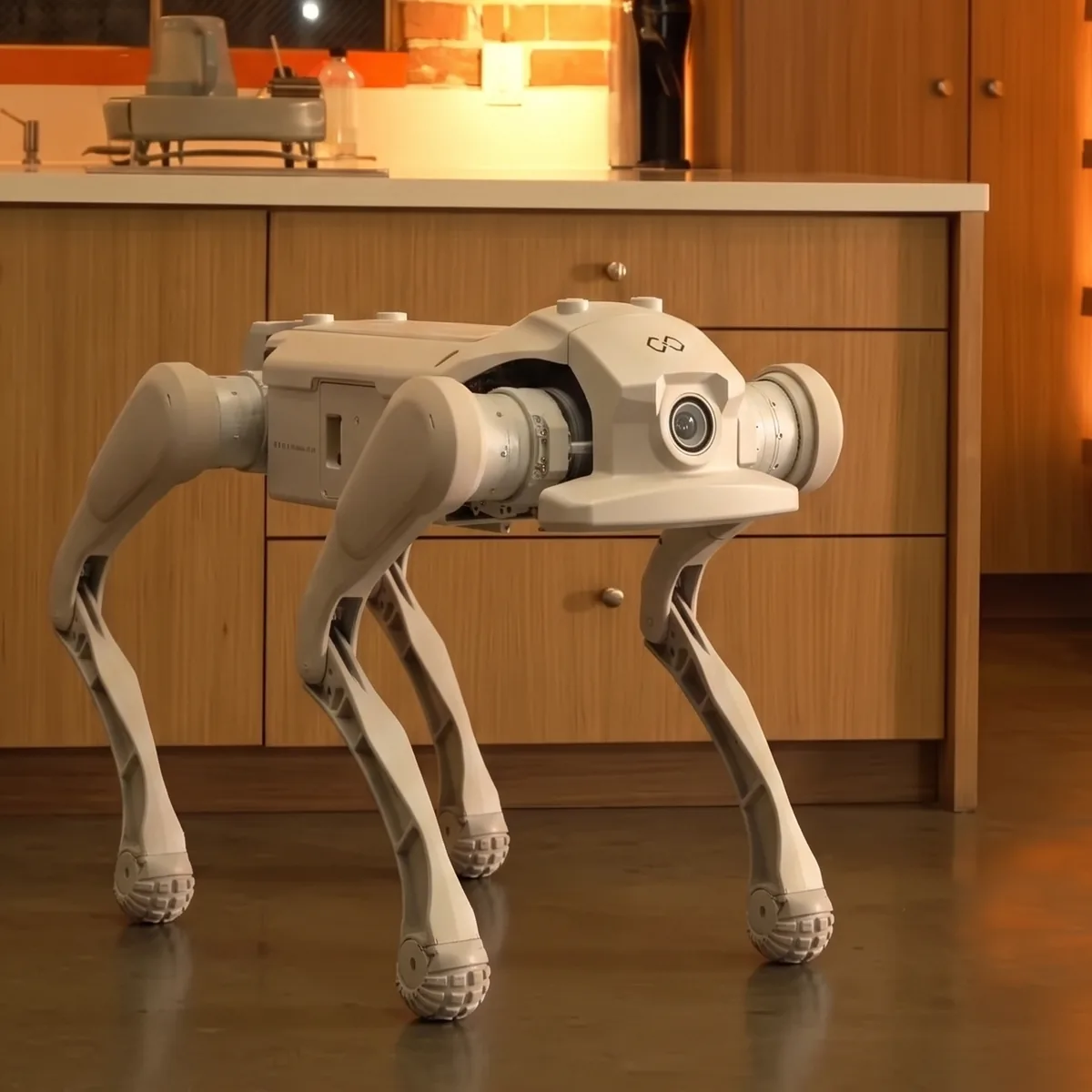 Quadruped cleaning robot